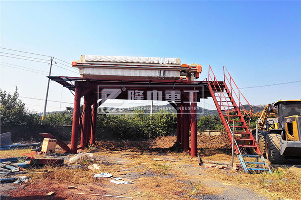 新型制砂板框壓濾機設備--促使“中國制造”大升J