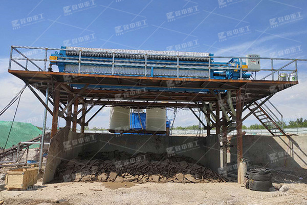 板框壓濾機(jī)如何進(jìn)行脫水，脫水后如何自清潔呢