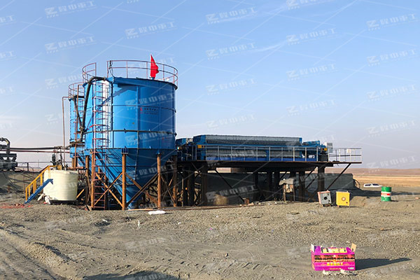 使用過(guò)程中進(jìn)給速度太快，很可能導(dǎo)致板框壓濾機(jī)失效