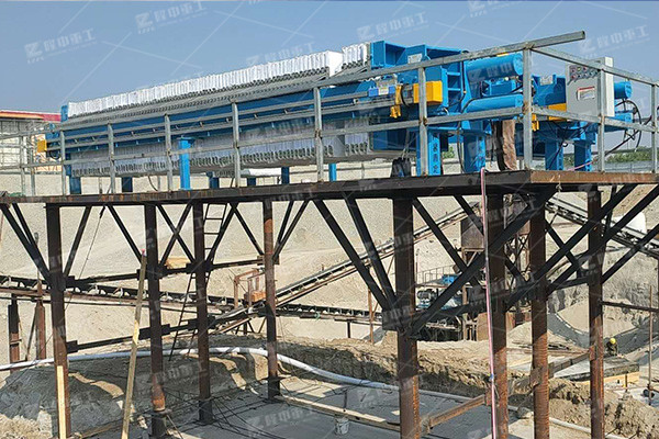 污泥壓濾機(jī)哪里的廠家比較靠譜，需要考慮哪些因素